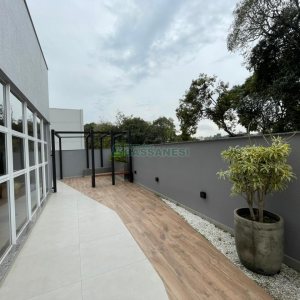 Apartamento com 83m², 2 dormitórios, 2 vagas, no bairro Vinhedos em Caxias do Sul para Comprar