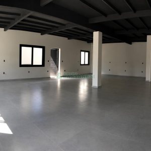 Loja com 120m², 3 vagas, no bairro Pio X em Caxias do Sul para Alugar