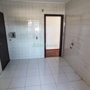 Apartamento com 84m², 2 dormitórios, 1 vaga, no bairro De Lazzer em Caxias do Sul para Comprar