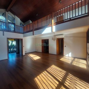 Casa Comercial com 270m², 3 dormitórios, 3 vagas, no bairro Santa Catarina em Caxias do Sul para Alugar
