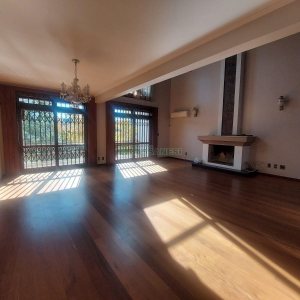 Casa Comercial com 270m², 3 dormitórios, 3 vagas, no bairro Santa Catarina em Caxias do Sul para Alugar
