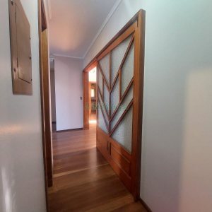 Casa Comercial com 270m², 3 dormitórios, 3 vagas, no bairro Santa Catarina em Caxias do Sul para Alugar