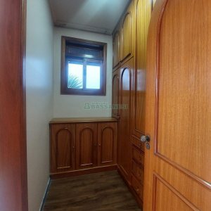 Casa Comercial com 270m², 3 dormitórios, 3 vagas, no bairro Santa Catarina em Caxias do Sul para Alugar