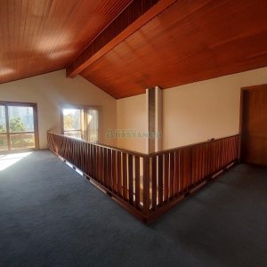 Casa Comercial com 270m², 3 dormitórios, 3 vagas, no bairro Santa Catarina em Caxias do Sul para Alugar