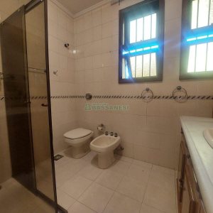 Casa Comercial com 270m², 3 dormitórios, 3 vagas, no bairro Santa Catarina em Caxias do Sul para Alugar