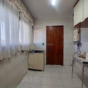 Casa Comercial com 270m², 3 dormitórios, 3 vagas, no bairro Santa Catarina em Caxias do Sul para Alugar