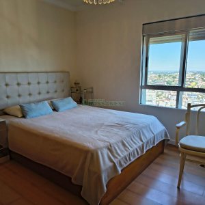 Apartamento com 94m², 3 dormitórios, 2 vagas, no bairro Rio Branco em Caxias do Sul para Comprar