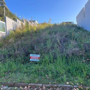 Terreno com 360m², no bairro Monte Bérico em Caxias do Sul para Comprar