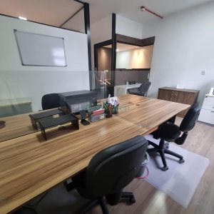 Sala Mobiliada com 47m², no bairro Centro em Caxias do Sul para Alugar