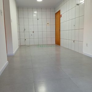 Apartamento com 48m², 2 dormitórios, 1 vaga, no bairro Desvio Rizzo em Caxias do Sul para Comprar