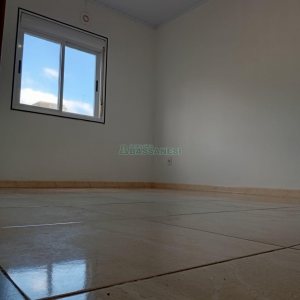 Apartamento com 48m², 2 dormitórios, 1 vaga, no bairro Desvio Rizzo em Caxias do Sul para Comprar