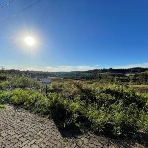 Terreno com 360m², no bairro Monte Bérico em Caxias do Sul para Comprar
