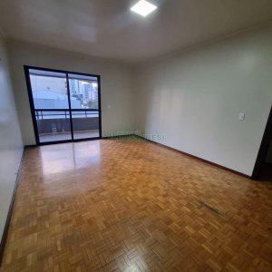 Apartamento com 100m², 3 dormitórios, 2 vagas, no bairro Panazzolo em Caxias do Sul para Alugar