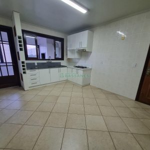 Apartamento com 100m², 3 dormitórios, 2 vagas, no bairro Panazzolo em Caxias do Sul para Alugar