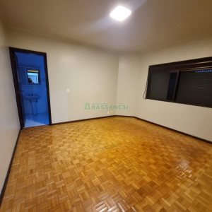 Apartamento com 100m², 3 dormitórios, 2 vagas, no bairro Panazzolo em Caxias do Sul para Alugar