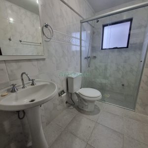 Apartamento com 100m², 3 dormitórios, 2 vagas, no bairro Panazzolo em Caxias do Sul para Alugar