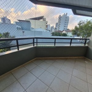 Apartamento com 100m², 3 dormitórios, 2 vagas, no bairro Panazzolo em Caxias do Sul para Alugar