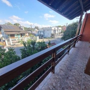 Casa com 366m², 5 dormitórios, 3 vagas, no bairro Desvio Rizzo em Caxias do Sul para Alugar
