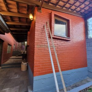 Casa com 366m², 5 dormitórios, 3 vagas, no bairro Desvio Rizzo em Caxias do Sul para Alugar