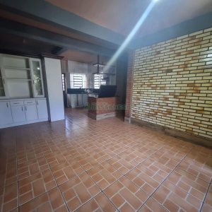 Casa com 366m², 5 dormitórios, 3 vagas, no bairro Desvio Rizzo em Caxias do Sul para Alugar
