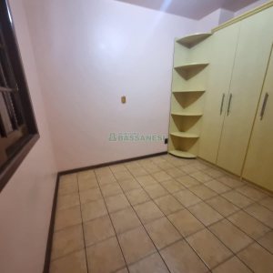 Casa com 366m², 5 dormitórios, 3 vagas, no bairro Desvio Rizzo em Caxias do Sul para Alugar