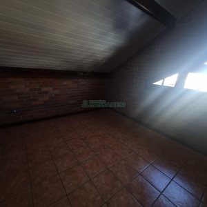 Casa com 366m², 5 dormitórios, 3 vagas, no bairro Desvio Rizzo em Caxias do Sul para Alugar