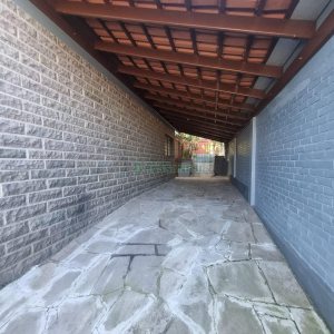 Casa com 366m², 5 dormitórios, 3 vagas, no bairro Desvio Rizzo em Caxias do Sul para Alugar