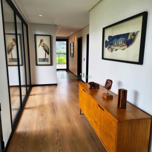 Casa com 426m², 3 dormitórios, 2 vagas, no bairro Nossa Senhora da Saúde em Caxias do Sul para Comprar