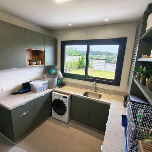 Casa com 426m², 3 dormitórios, 2 vagas, no bairro Nossa Senhora da Saúde em Caxias do Sul para Comprar