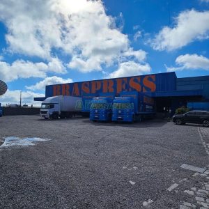 Pavilhão com 1622m², no bairro Santa Fé em Caxias do Sul para Alugar
