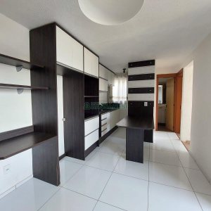 Apartamento com 60m², 2 dormitórios, 1 vaga, no bairro Desvio Rizzo em Caxias do Sul para Alugar
