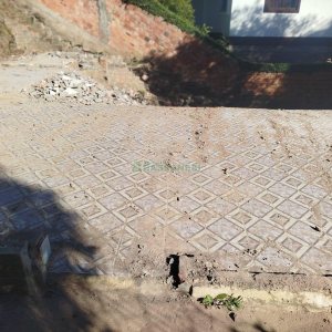 Terreno com 381m², no bairro Santa Corona em Caxias do Sul para Comprar