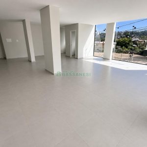 Loja com 200m², no bairro Pio X em Caxias do Sul para Alugar