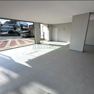 Loja com 200m², no bairro Pio X em Caxias do Sul para Alugar