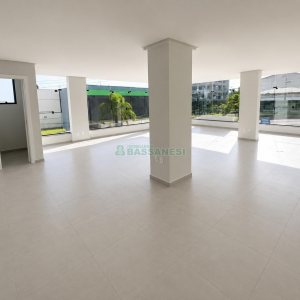 Loja com 200m², no bairro Pio X em Caxias do Sul para Alugar