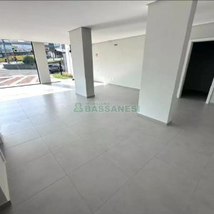 Loja com 200m², no bairro Pio X em Caxias do Sul para Alugar