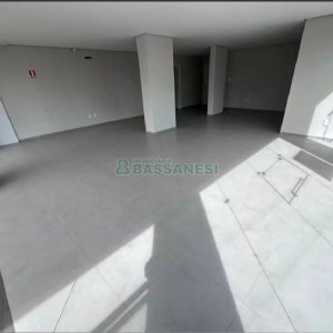 Loja com 200m², no bairro Pio X em Caxias do Sul para Alugar