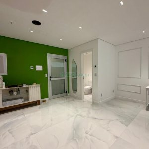 Sala com 34m², no bairro Centro em Caxias do Sul para Comprar