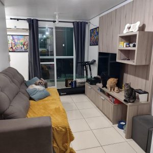 Sobrado com 99m², 2 dormitórios, 2 vagas, no bairro Ana Rech em Caxias do Sul para Comprar