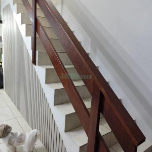 Sobrado com 99m², 2 dormitórios, 2 vagas, no bairro Ana Rech em Caxias do Sul para Comprar