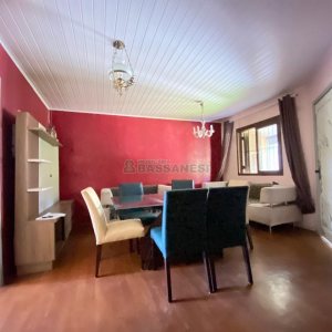 Casa Mobiliada com 90m², 3 dormitórios, 3 vagas, no bairro Desvio Rizzo em Caxias do Sul para Alugar