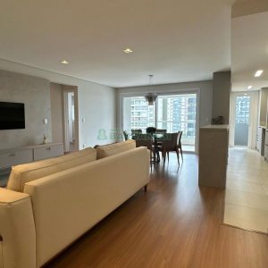 Apartamento com 125m², 3 dormitórios, 2 vagas, no bairro Madureira em Caxias do Sul para Comprar