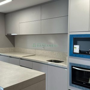Apartamento com 125m², 3 dormitórios, 2 vagas, no bairro Madureira em Caxias do Sul para Comprar