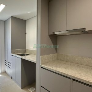 Apartamento com 125m², 3 dormitórios, 2 vagas, no bairro Madureira em Caxias do Sul para Comprar