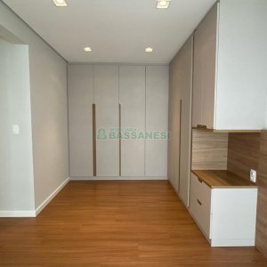 Apartamento com 125m², 3 dormitórios, 2 vagas, no bairro Madureira em Caxias do Sul para Comprar