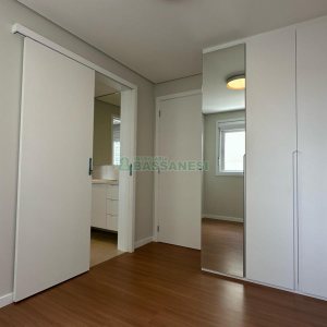 Apartamento com 125m², 3 dormitórios, 2 vagas, no bairro Madureira em Caxias do Sul para Comprar