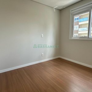 Apartamento com 125m², 3 dormitórios, 2 vagas, no bairro Madureira em Caxias do Sul para Comprar