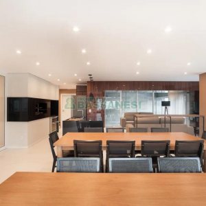 Apartamento com 125m², 3 dormitórios, 2 vagas, no bairro Madureira em Caxias do Sul para Comprar