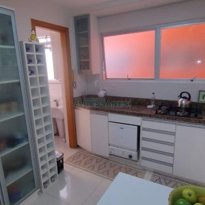 Apartamento com 65m², 2 dormitórios, no bairro Madureira em Caxias do Sul para Comprar