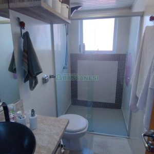 Apartamento com 65m², 2 dormitórios, no bairro Madureira em Caxias do Sul para Comprar